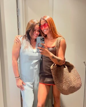 Santoshi Shetty Instagram - Late Edinburgh photo dump with mama shetty! 🧜🏻‍♀️❤️‍🔥