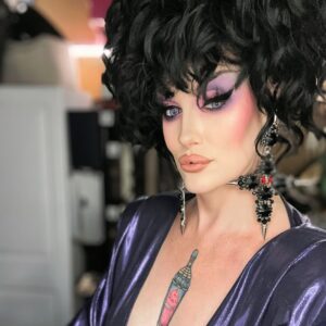 Sara Andrews Instagram - How come the quickest, most rushed makeup always ends up better than the 3 hour makeup that you actually try so hard on? 🫠