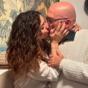 Sara Barradas Instagram - Parabéns meu amor 🎂❤️
Que continuemos a soprar as velas da tua vida juntos, para sempre. 
Obrigada pelo tanto que me dás.
E obrigada por aquilo em que me tornas.
Amo-te ❤️❤️❤️