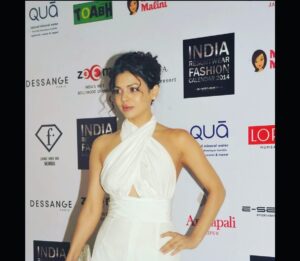 Sara Hussain Instagram - #throwback 
#mumbai 
#fav 
#saraloren