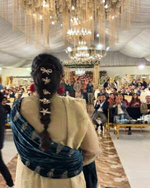 Sara Raza Khan Instagram - APL Annual Dinner 2025 Pindi👏👏👏!!! What a Delightful Experience it was Singing for you all !!! Dignitaries enjoyed each An every track selection of ours !Truly Blessed to receive such Honour 😇!!! My promise to all my fans to learn more Music and Execute it at its best InshaAllah in the Coming Shows ❤️💕🙋‍♀️🧿😇👏💕🥰!!!!! #sararazakhan #sararazakhanlive