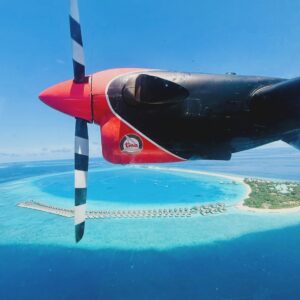 Sarah Knappik Instagram - Werbung 

🌟 GEWINNSPIEL 🌟

Gewinne 7 Tage auf den Malediven für 2 Personen! 🏖️✈️ im Luxus Resort! 

Was du gewinnen kannst:
	•	7 Tage auf den Malediven im Luxus Resort inklusive Frühstück
	•	Für 2 Personen
	•	Flug & Transfer inklusive
	•	Im Zeitraum: September, Oktober oder November 2025

So nimmst du teil:
	1.	Folge den Accounts:

	•	@scarlettgoldy
	•	@iris_klein_mama_
	•	@ninaanhan
	•	@giageorgina
	•	@sarahknappik
 •. @sarahkern_official
 •. @taschajasmin_b

 

	2.	Kommentiere den letzten Beitrag im Feed ( Gewinnspiel ) & markiere deine Begleitung!

	3.	Teile das Gewinnspiel in deiner Story und markiere uns – so erhöhst du deine Gewinnchance!

🎉 Das Gewinnspiel wird am 25. März um 18 Uhr ausgelost.

Viel Glück und viel Spaß! 🍀

*Der/ Die Gewinner/in wird öffentlich gepostet & wir bitten darum, sich innerhalb von 14 Tagen an die im Profil stehende Email zu melden. 
Sollte das nicht passieren, wird erneut ausgelost.

Sponsored by:
@SGConnectionTalentsManagement

#Gewinnspiel #Malediven #ReiseGewinnspiel #Travel #SGConnection #ᴡᴇʀʙᴜɴɢ #traveller #maledives