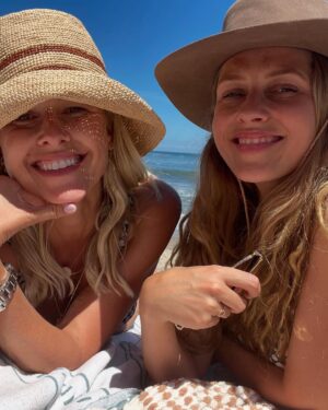 Sarah Wright Instagram - Never not laughing with you @teresapalmer love you my soul sister and all of your babies and hubby @markwebber !!! So so so grateful I got to hug you last week. And SOOOOOO grateful for @themotherdazepodcast which keeps us chatting every single week, catching up on each others lives even tho we live so many time zones apart. You are a dream and you light up every room. Happy Birthday!!! Proud of you and love being your biggest cheerleader! Love every second walking this life with you. ❤️⭐️💫🙌🏻