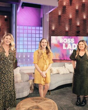 Sarah Wright Instagram - Never not laughing with you @teresapalmer love you my soul sister and all of your babies and hubby @markwebber !!! So so so grateful I got to hug you last week. And SOOOOOO grateful for @themotherdazepodcast which keeps us chatting every single week, catching up on each others lives even tho we live so many time zones apart. You are a dream and you light up every room. Happy Birthday!!! Proud of you and love being your biggest cheerleader! Love every second walking this life with you. ❤️⭐️💫🙌🏻