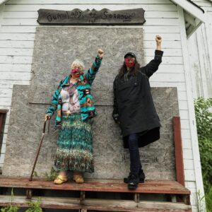 Sarain Fox Instagram - My Auntie Mary is a survivor of genocide. 
.
I stand beside her with new life to carry on her ways. 
.
Watch “Inendi” on @cbcgem - Link in bio ✊🏽 #inendi #indigenousstories
.
📸 @ratul_debnath
