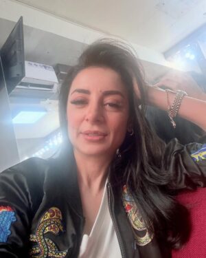 Sarwat Gilani Instagram - Real & Reel and everything in between…#madhater