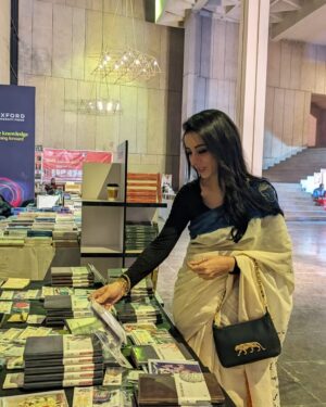 Sarwat Gilani Instagram - Lahore Literature Festival what a treat! 

Sari @thepinktreecompany