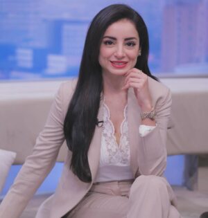 Sarwat Gilani Instagram - What’s happening nationally and internationally on the political front, update on the LA fire situation or tearing on PTI leader’s corruption. This much more in today don’t forget to watch rise and shine only only on 365 news.