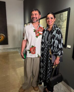 Sarwat Gilani Instagram - Thank you @amingulgee & @gulgeezarmeen for opening the doors to the Gulgee Museum to us the public today. It is a treasure for the entire world. 

Surrounded by love @yashyder @ambreenart @friehaaltaf @saqibmalik33 @ayazaniskhan @zorsay.nyc @zarmeene