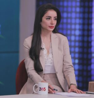 Sarwat Gilani Instagram - What’s happening nationally and internationally on the political front, update on the LA fire situation or tearing on PTI leader’s corruption. This much more in today don’t forget to watch rise and shine only only on 365 news.