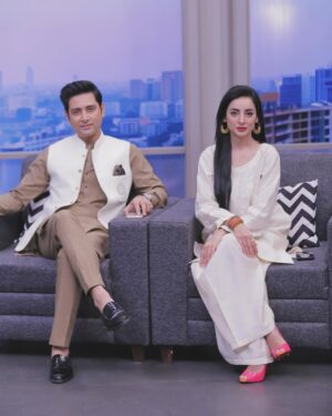 Sarwat Gilani Instagram - In today’s show…dissecting the champion’s trophy, life after divorce or being a widow, the support our religion gives us while lack of support or backwardness of our society. Pakay Dost an educational, informative and entertaining content for children created by the one and only @bilalxmaqsood to teach our children values, traditions and the essence of true friendship. This and much more in today’s show of Rise and Shine only on @365news.pk 

@zohaibhassan2136 @zara_g57