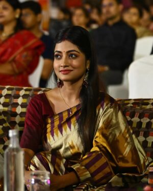 Sasmita Piyali Sahoo Instagram - Breathe if I’m your favourite😉❤️..
.
.
#picoftheday #show #guest #otv #prerana #odiagirl #actress #life #women #empowerment #beyourself #beautiful #vibes #positivity #instagram #sasmitapiyalisahoo