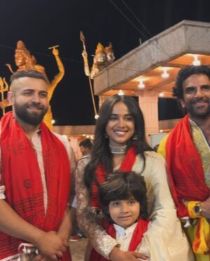 Sayali Salunkhe Instagram - A journey that begins on such a divine note is bound to be extraordinary. Truly blessed to be in Ujjain for the launch and even more grateful to be a part of Veer Hanuman. 
Excited for this beautiful chapter ahead!
Bajrangbali ki Jai 🙏🏻