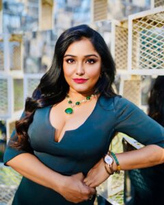 Actress Sayantani Guhathakurta HD Photos and Wallpapers April 2025