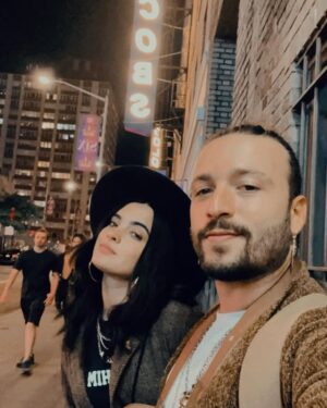 Scarlet Gruber Instagram - Happy Birthday my Suapy @esquedachris !!!
36 Vueltas al sol para encontrarnos en este momento perfecto. Gracias por llenar mi vida de felicidad y aventura. Lo mejor esta por venir, que fortuna que sea de tu mano.
