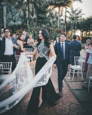 Scarlet Gruber Instagram - Congratulations Mr&Mrs Fossler. 💒 

I love you sister 🤍 I'm so proud of the love you both share! May God bless you and this union forever. I'm truly lucky to call you both brother and sister.
.
📸: you're magic baby!!! @esquedachris