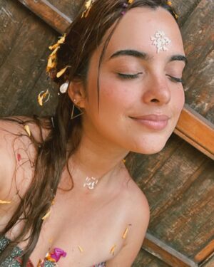 Scarlet Gruber Instagram - Trágame tierra 🌎 y llévame a Bali ☀️