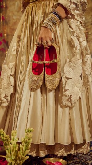 Scherezade Shroff Instagram - Channel your inner Umrao Jane and dance the night away!

Shop your favourite #ATXSS Mary Janes now at aprajitatoor.com or contact our customer care at
 91 9820229977 for further assistance.

Team :
Styling, Art Direction and Production @egowaali
Photographer: @thirddimension
Talents: @srish.y @heymanshe
Video: @akaashwanii @yashi767
Makeup: @kaushal_mua @khushbumehtadesigns
Styling Team: @_aurat_ @aarushii.keshot
Set Design: @mohnaandcompany
Location: @bagheeraheritage

Garments:
@wearpuri @aikeyah @ohfab.in @essgee_shop
Jewellery:
@kesyajaipur @goddessofglocal @studiodeepasethi

#aprajitatoor #scherezadeshroff #maryjanes #madeinindia

🎁 Giveaway closed🎁