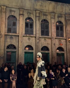 Scherezade Shroff Instagram - 25 years of @sabyasachiofficial ! 🥂 What a show!!! 

#25yearsofsabyasachi #awesomesauce #aboutlastnight #sarinotsorry