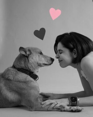 Scherezade Shroff Instagram - Just Mars & his obsessed Mommy/Bestie! 🥹

This might be my favourite shoot ever! @graziaindia 💗

Photograph: Yusuf Lokhandwala
Hair & Make-up: Jean-Claude Biguine Salon & Spa,Mumbai

#bestie #dogsarethebestpeople #marsshroff #thatsjustmybabydoggy #adoptdontshop