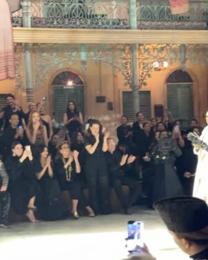 Scherezade Shroff Instagram - 25 years of @sabyasachiofficial ! 🥂 What a show!!! 

#25yearsofsabyasachi #awesomesauce #aboutlastnight #sarinotsorry