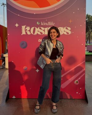 Scherezade Shroff Instagram - From the perfect gift swap to an epic launch! 🫰🏻
Welcome to India @mejiwoo103 @neafneaf_official !

What a fantastic evening @kindlifekosmos ! Thank you for having me team @kindlife.in @manasag @radhiksghai ❤️

#kindlifekosmos #kosmos #awesomesauce #kbeauty