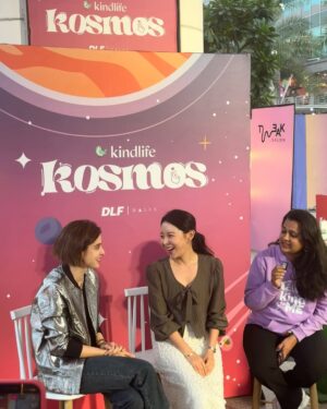 Scherezade Shroff Instagram - From the perfect gift swap to an epic launch! 🫰🏻
Welcome to India @mejiwoo103 @neafneaf_official !

What a fantastic evening @kindlifekosmos ! Thank you for having me team @kindlife.in @manasag @radhiksghai ❤️

#kindlifekosmos #kosmos #awesomesauce #kbeauty