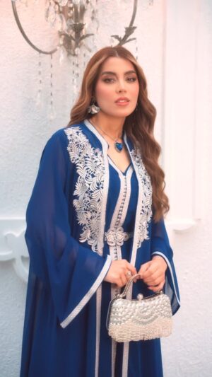 Shahad Salmman Instagram - ✨ تألقي في رمضان مع سفانا ✨ أربعة إطلالات راقية تنبض بالفخامة والجمال، بتصاميم تعكس سحر التفاصيل وأناقة الحضور. 
كل قطعة مصممة بأسلوب استثنائي يعكس روح الشهر الكريم بلمسات راقية تأسر القلوب 🤍
أي إطلالة تعبر عنك أكثر؟ 💫🌙 

#savanaramadan  #savanastylist 💫🫰🏻

Outfits & accessories @savana_ar 
Hair style  @akram_salon @hassan_tennary 
Videographer @creative_pencils_agency