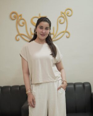 Shaista Lodhi Instagram - Life on a soft mode🤍☁️

#shaistalodhi