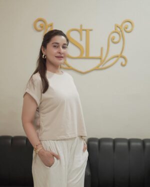 Shaista Lodhi Instagram - Life on a soft mode🤍☁️

#shaistalodhi