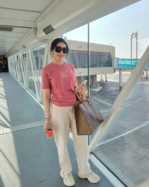 Shaista Lodhi Instagram - On the move... again ! @slaestheticsclinic #Lahore 

#ShaistaLodhi #TheAestheticsClinic