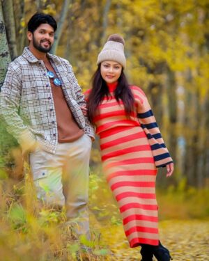 Shalani Tharaka Instagram - If the world was ending..
I’d wanna be next to you ♥️🍂 

Late post from fall 24’ 

📸 : @icaptured_photography 🇨🇦
@isuruwickramasinghe 

Retouch : @dumila_kalpa 🇱🇰