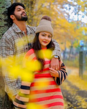 Shalani Tharaka Instagram - If the world was ending..
I’d wanna be next to you ♥️🍂 

Late post from fall 24’ 

📸 : @icaptured_photography 🇨🇦
@isuruwickramasinghe 

Retouch : @dumila_kalpa 🇱🇰