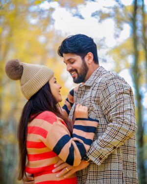 Shalani Tharaka Instagram - If the world was ending..
I’d wanna be next to you ♥️🍂 

Late post from fall 24’ 

📸 : @icaptured_photography 🇨🇦
@isuruwickramasinghe 

Retouch : @dumila_kalpa 🇱🇰