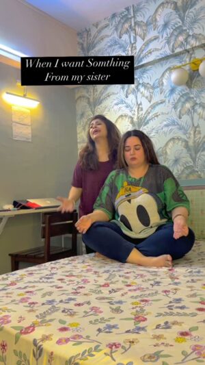 Shalini Kapoor Instagram - 😂😂😂😂😂😂😂😂😂😂
Yehi ek tried and tested tareeka hai 😂😂😂
.
.
.
[comedy , actors, sisters, funny ,reels ]
.
.
.

.
#comedy #funny #funnyvideos #funnymemes #funnyshit #sisters #reelsinstagram #reelkarofeelkaro #reelitfeelit