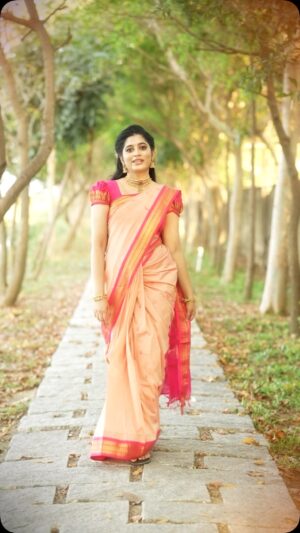 Shambhavy gurumoorthy Instagram - 🪷✨

Saree : @studiovirupa 
 
Make up : @kalaiartistry 

Hairdo : @jenifer_hair_stylist_official 

Camera : @shot_by_panneer 

Draping : @perfectpleats_bypriyanka 

#samandprasi #instadaily #traditional #sarees #candid #candidphoto #goldenhour #nofilter