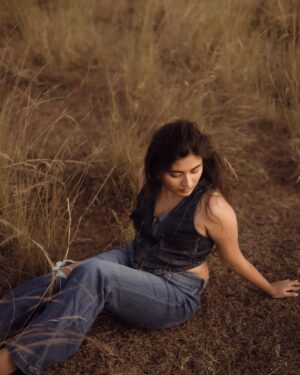 Shamni Mahe Instagram - Getting lost in the haze

Photographer: @francisxavier_official 🤎