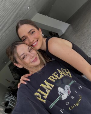 Shany Nadan Instagram - Esto es MasterChef Celebrity 💛🔥

Aquí algunos fragmentos de los momentos compartidos, de la camaradería, de las amistades que nacieron y se fortalecieron. MasterChef ha sido una experiencia intensa y hermosa, llena de desafíos, aprendizajes y risas dentro y fuera de cámaras.

Cada persona dejó su huella en este camino y, más allá de la competencia, lo que realmente importa es todo lo que vivimos juntos. Los quiero con todo mi ♥️

Gracias a quienes hicieron de esta aventura algo único. 💛✨

#MasterChefCelebrityEcuador #mccelebrityec