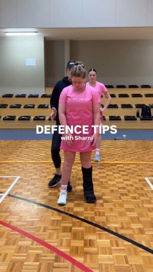 Sharni Layton Instagram - The @sharni_layton shoulder shimmy 🫡

Our @netfittours defenders working on shifting their shoulders to avoid contacting and to get themselves in the best position to create tips and intercepts 🤝🏽
