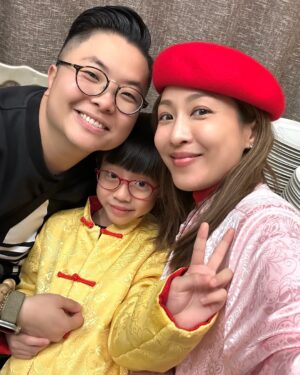 Sharon Chan Man-Chi Instagram - 年初二🎆睇煙花
多謝家豪哥的邀請
大人細路都好開心🤩