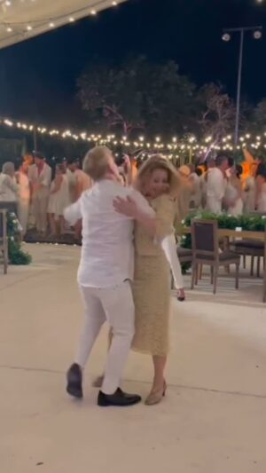 Sharon Lawrence Instagram - Great memories from one of my favorite wedding weekends 3/19/22 Marriage of @jonathandbennett & @jaymesv at @unico2087  Riveria Maya