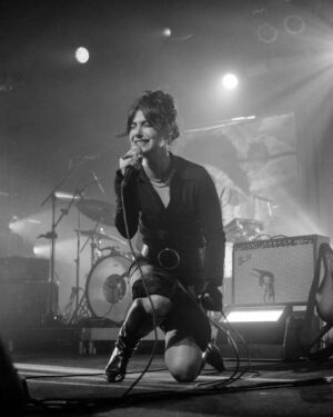 Sharon Van Etten Instagram - Moments in time captured with The Attachment Theory in Berlin, Germany at Astra Kulturhaus 3.4.25

Photos by: @lennydrinksyourmilkshake

Tickets available at the link in bio.