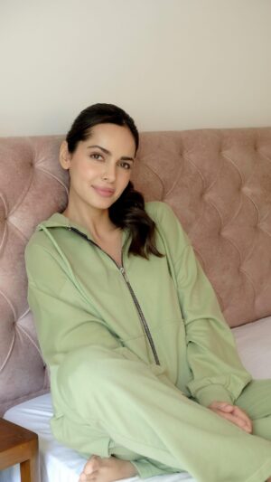 Shazahn Padamsee Instagram - Jaanam 🎤🫶