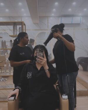 Shazeal Shoukat Instagram - Well it’s  my last month gallery dump , which was more like a roller coaster ride 🤍🐧 where I am just mostly travelling from one place to another , lately that’s the story of my life ☑️
#ootd #virtualstylist #style #fashion #lastmonthgallerydump #shazealshoukat #behappy
