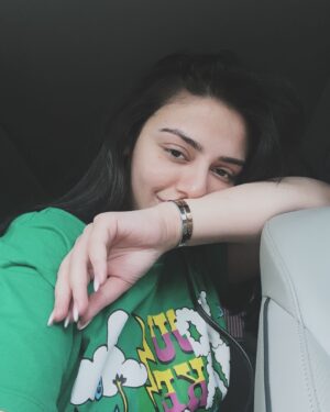 Shazeal Shoukat Instagram - Well it’s  my last month gallery dump , which was more like a roller coaster ride 🤍🐧 where I am just mostly travelling from one place to another , lately that’s the story of my life ☑️
#ootd #virtualstylist #style #fashion #lastmonthgallerydump #shazealshoukat #behappy