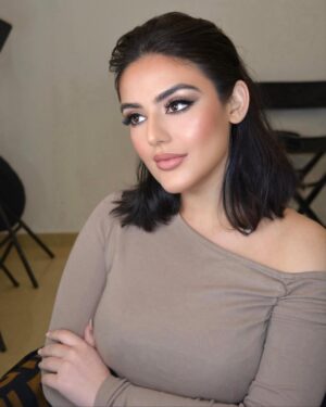 Shazeal Shoukat Instagram - Kinda obsessed with this look by @saratarekmakeup 🤍
#ootd #flashback #style #fashion #mymakeuplook #shazealshoukat #toodles #loveyourself