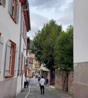 Shazia Naz Instagram - Strolling through enchanting cobblestone streets, It’s like every twist and turn has a story to tell ✨

.
.
.
.
.
#shazianazkhan #europetrip #placestovisit #chicstyle #outfitcheck #streetstyle