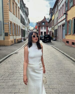 Shazia Naz Instagram - Strolling through enchanting cobblestone streets, It’s like every twist and turn has a story to tell ✨

.
.
.
.
.
#shazianazkhan #europetrip #placestovisit #chicstyle #outfitcheck #streetstyle