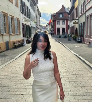 Shazia Naz Instagram - Strolling through enchanting cobblestone streets, It’s like every twist and turn has a story to tell ✨

.
.
.
.
.
#shazianazkhan #europetrip #placestovisit #chicstyle #outfitcheck #streetstyle