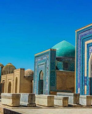 Sheila Cliffe Instagram - 去年のUZBEK CRAFT　(@uzbek.craft)とのコラボのウズベキスタン旅行はお陰様で大好評でした。皆様のご要望に応えて4/29～5/06のGWに私も同行するウズベキスタン旅行を企画いたしました。 
ウズベキスタンは　スザニ刺繍とアドラスイカットの産地です。 
シルクロードの素晴らしい建築、焼き物、布の文化を味わってください。 
催行人員12名になり次第締め切ります。早めにお申し込みください。ご友人もお誘いください。
【★この旅行は着物関係の仕事をされている方や業者の方はご参加できませんのでご了承ください★】 

＜お問い合わせ＞ 
＊この旅行は旅行会社主催の募集ツアーではなく、旅仲間のオーダーメイドの手配旅行です。 
**** **** **** ****
お問い合わせ：ソフィア㈱東京都知事旅行業第3-4240　
mail：satoru@sophia-net.com． Tel:03-5292-7858まで お願いいたします。 
ソフィア(株)よりお申込み手続き書類を発送いたします。 
＊＊1名でのお申し込みは一人部屋となります＊＊
＊査証不要です＊（パスポート残存期間：ウズベキスタン出国日から３ヶ月以上、未使用欄２ページ以上必要）